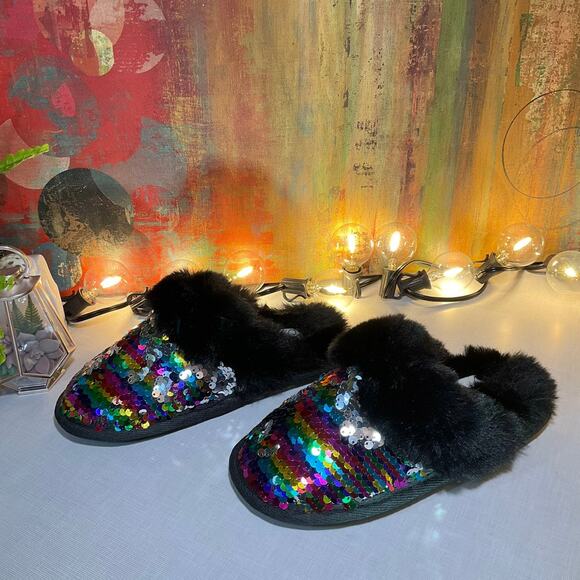 Comfy Slippers, Cute, Faux Fur, Rainbow - Picture 7 of 9